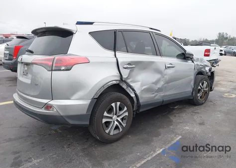 2018 Toyota Rav4 Le z USA, uszkodzony, nr VIN JTMZFREV8JJ166986